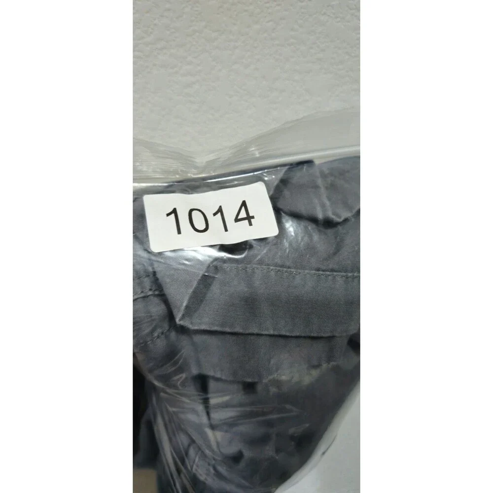 Tommy Bahama Men’s Cargo Shorts Dark Gray Size XXL/TTG Pockets Drawstring Zip